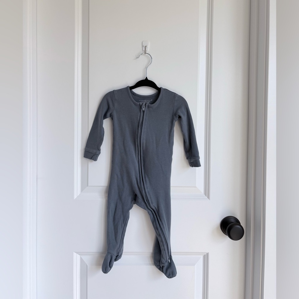 🍼Colored Organics Baby Peyton Zipper Sleeper in Harbor
